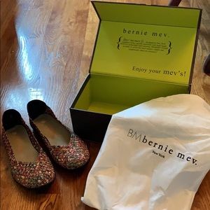 Bernie Mev Flats- size 39 (8)